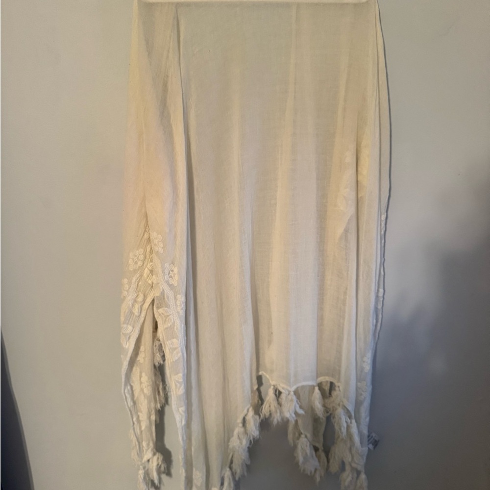 Kimchi Blue Cream Sheer Tassel Kimono Cardigan - Picture 2 of 5